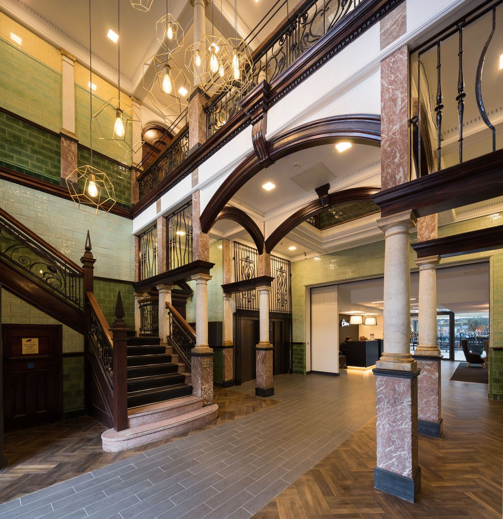 Roomzzz Manchester Victoria Luaran gambar